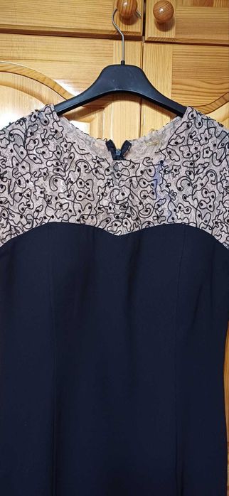 Луксозна Рокля с Дантела посипана с Бляскави Камъчета!НОВА с Етикет!