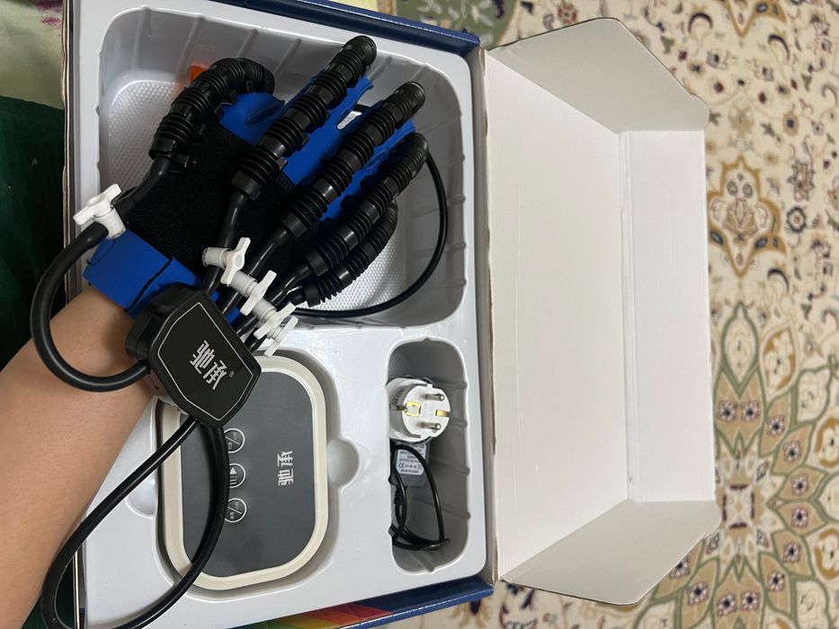 Реабилитационные перчатки