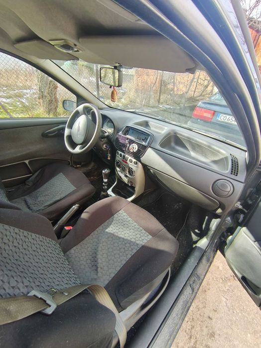 Продавам Fiat Punto