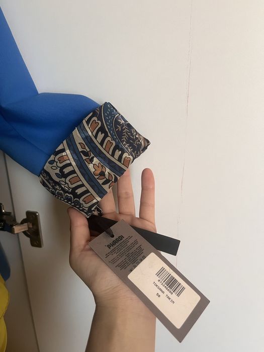 Двойка синего цвета