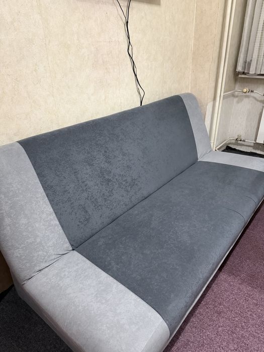 Разтегателен диван