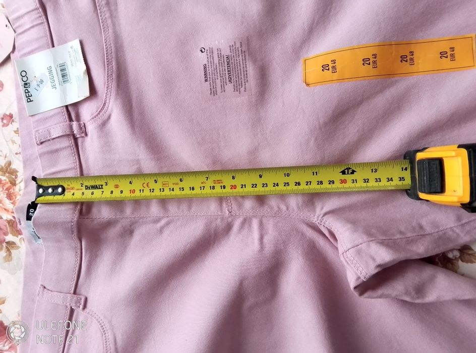 Pantaloni pentru femei