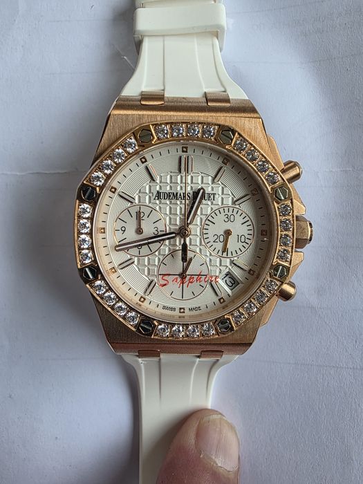 Дамски луксозен часовник Audemars Piguet 37 mm
Royal Oak Offshore 37mm in Rose Gold with Diamond Bez