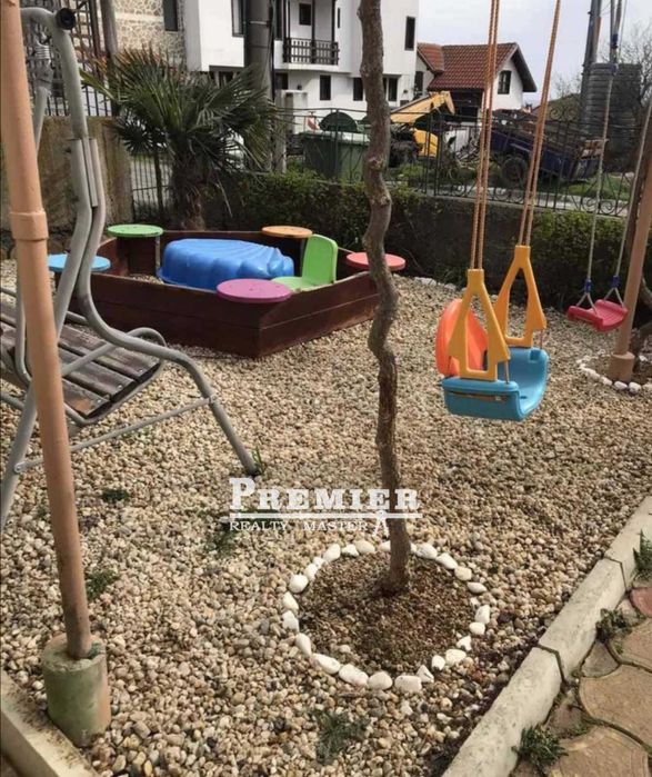 Продава се Къща в с. Кошарица, Област Бургас - 350 кв.м за 858 €/кв.м - Снимка #11