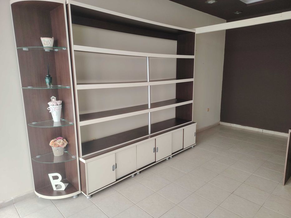 Отдава се помещение под наем