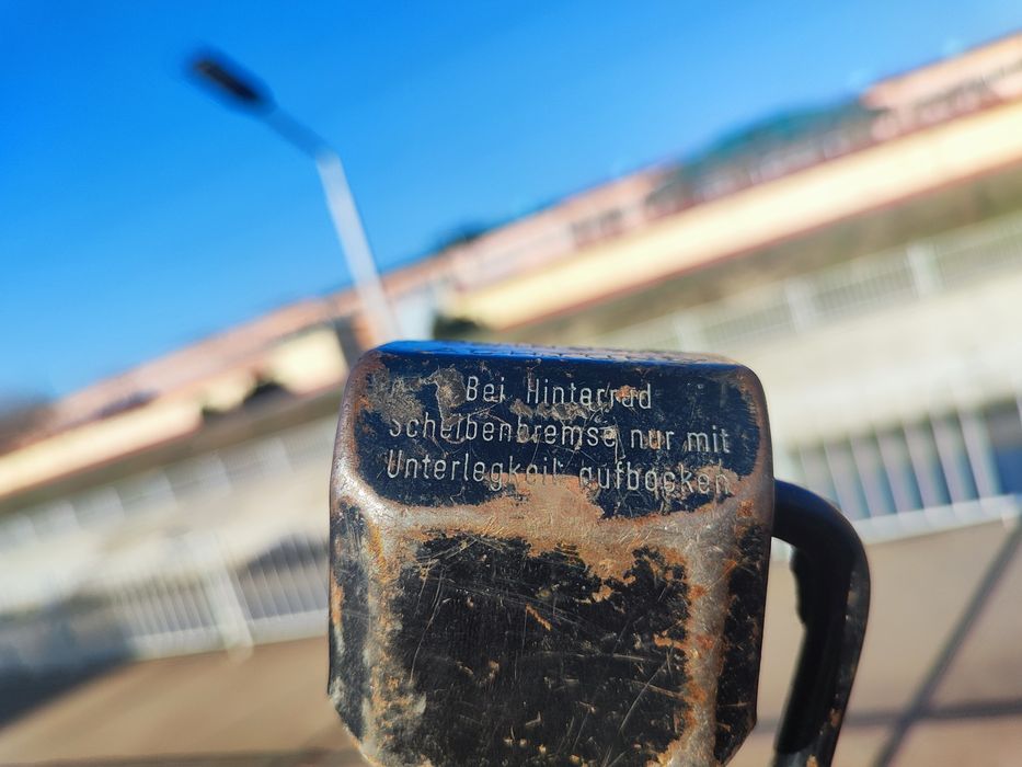 Оригинальный домкрат от BMW E34