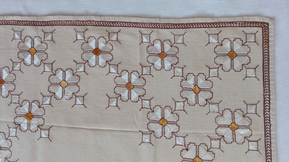 Старинни карета - ръчна бродерия