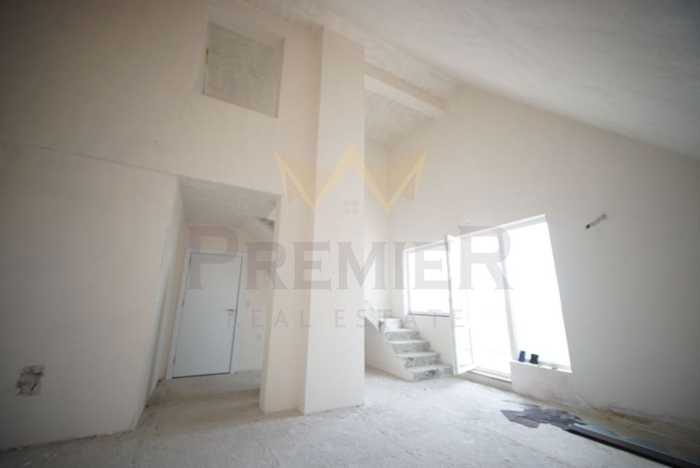 Просторен, светъл мезонет в сърцето на Поморие