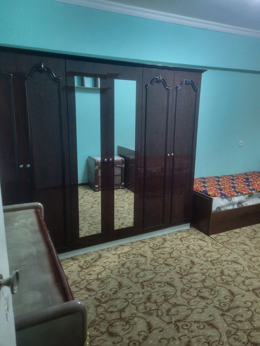 Аренда метро беруни 2.хонали оилага берилади расмдаги уй яхши оилага