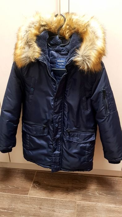 Зимно детско яке с качулка с косъм,  подходящо за 12г. Ръст-128-134