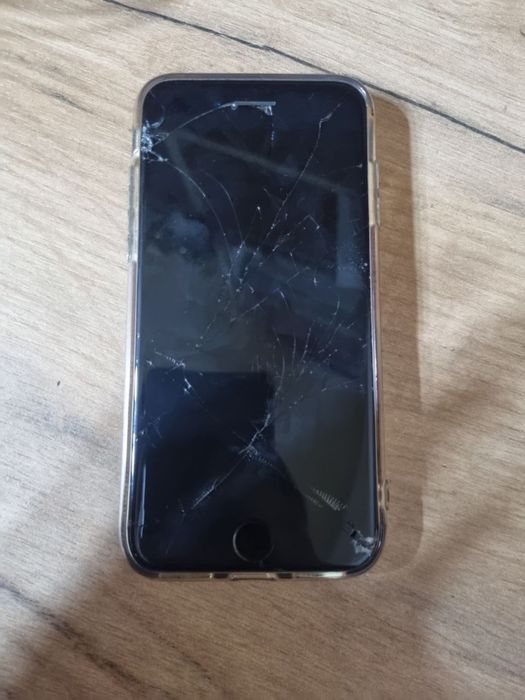 Айфон се Iphone se