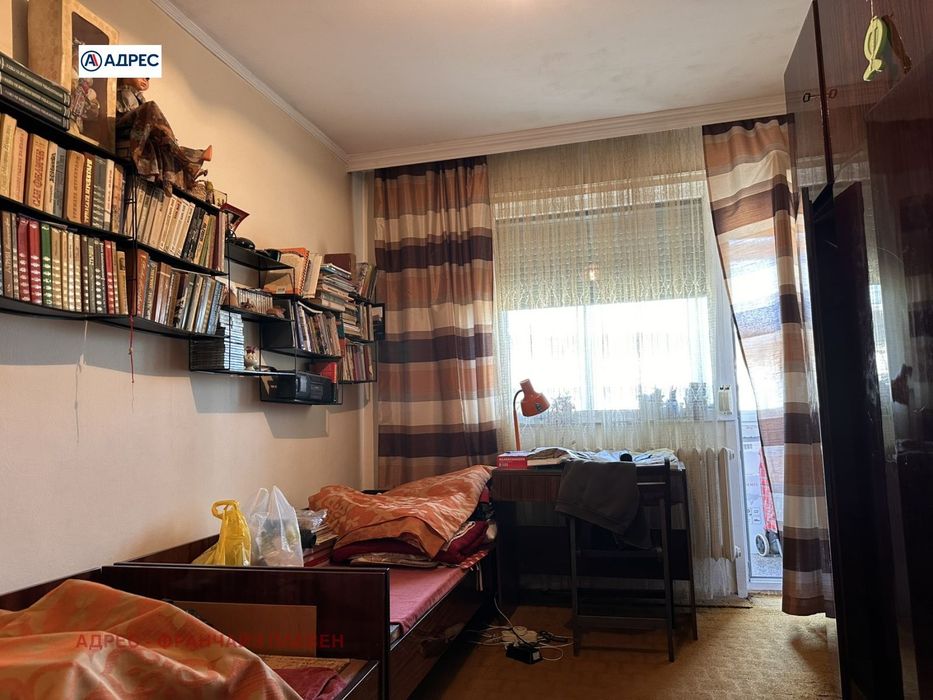 Продава се Тристаен апартамент в Плевен, Идеален център - 90 кв.м за 1545 €/кв.м - Снимка #4