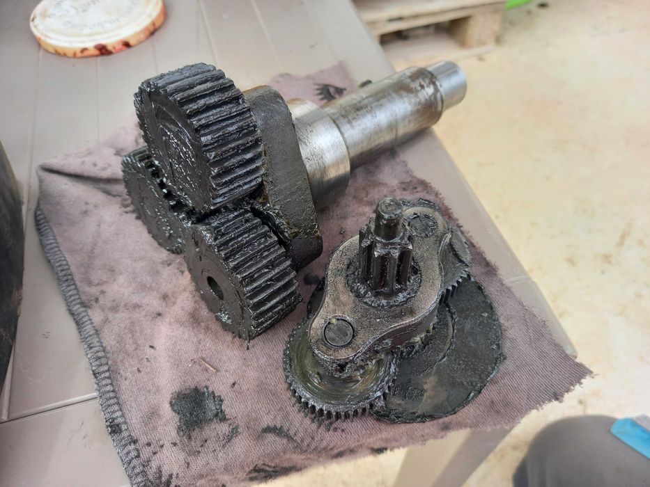 Дробилка за клони MAKITA UD2500 - за части