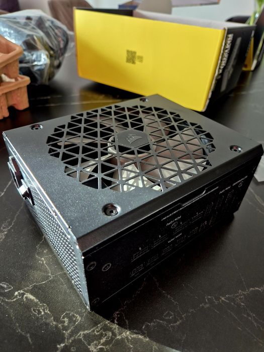 Захранване Corsair RM1200x SHIFT 1200W – ATX 3.0 / PCIe 5.0 - RTX 5090 READY