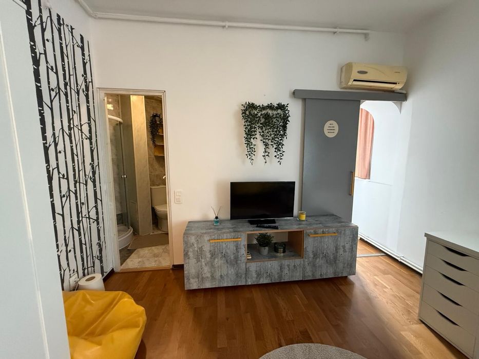 Garsoniera de inchiriat, ultracentrala, Universitate-Cismigiu