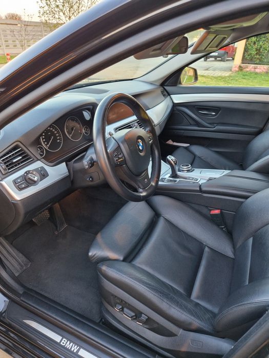 BMW Seria 5,  bi-turbo, 218cp