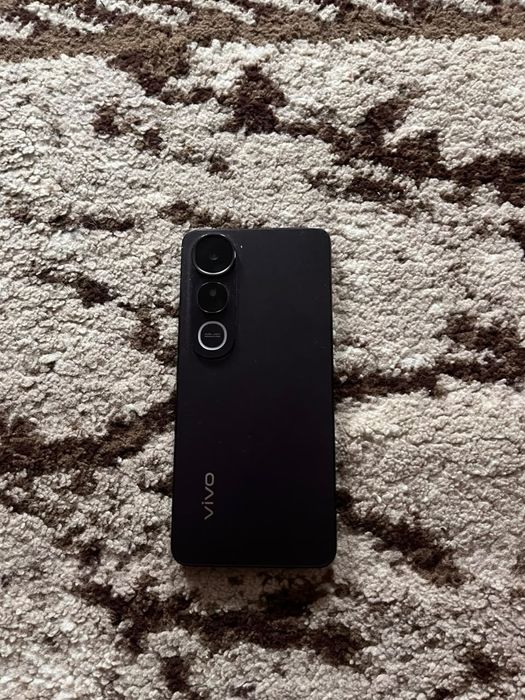 Продам Vivo v50lite 128/8