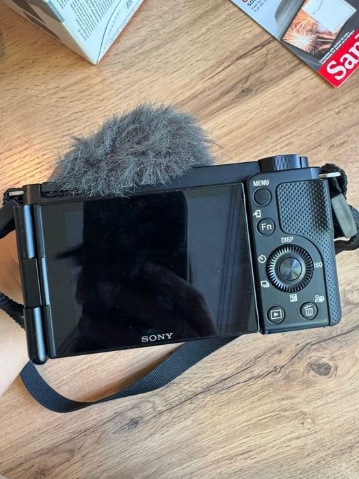 Фотокамера Sony ZV-E10