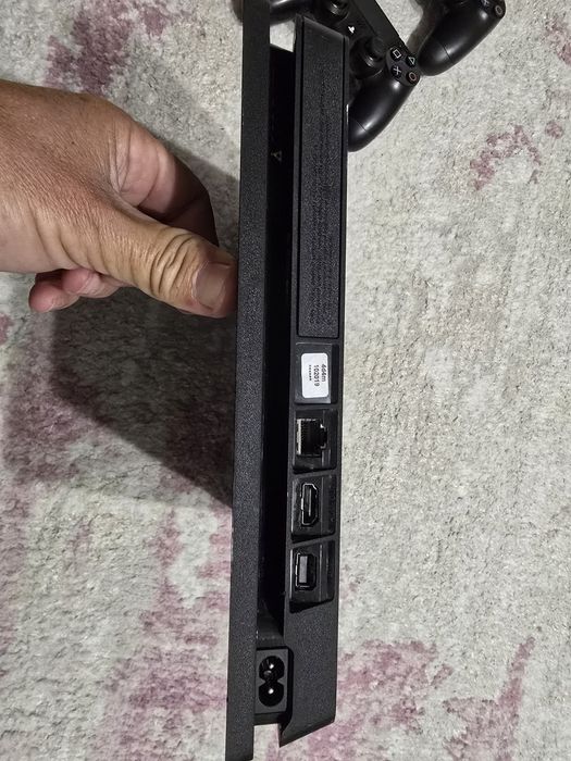 Ps4 Slim ,500 gb si 1Tb