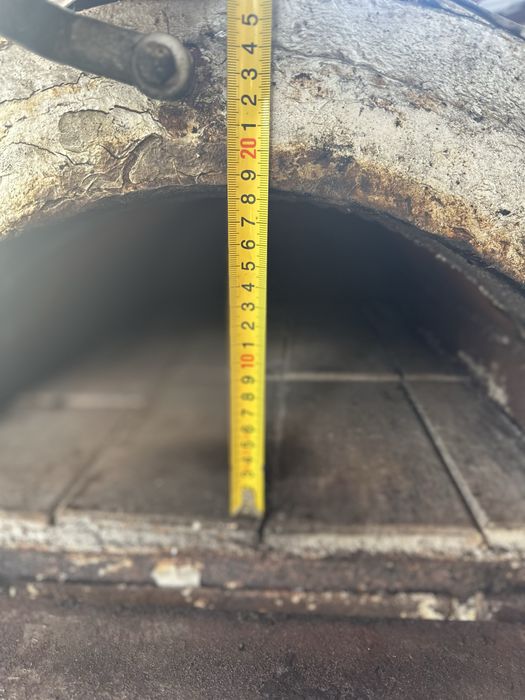 Cuptor pe lemne pentru pâine și pizza, pe picioare, cu vatră din șamotă