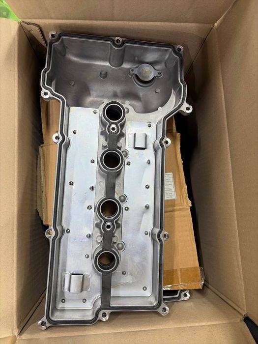 Клапанная крышка оргинал GM - Cobalt , Nexia-3 , Gentra