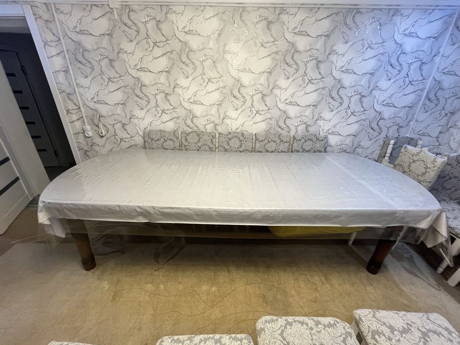 Продается стол 3.5 м