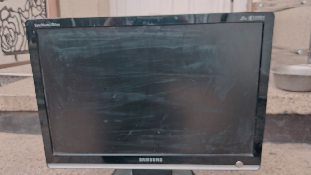 Монитори за компютър употребявани