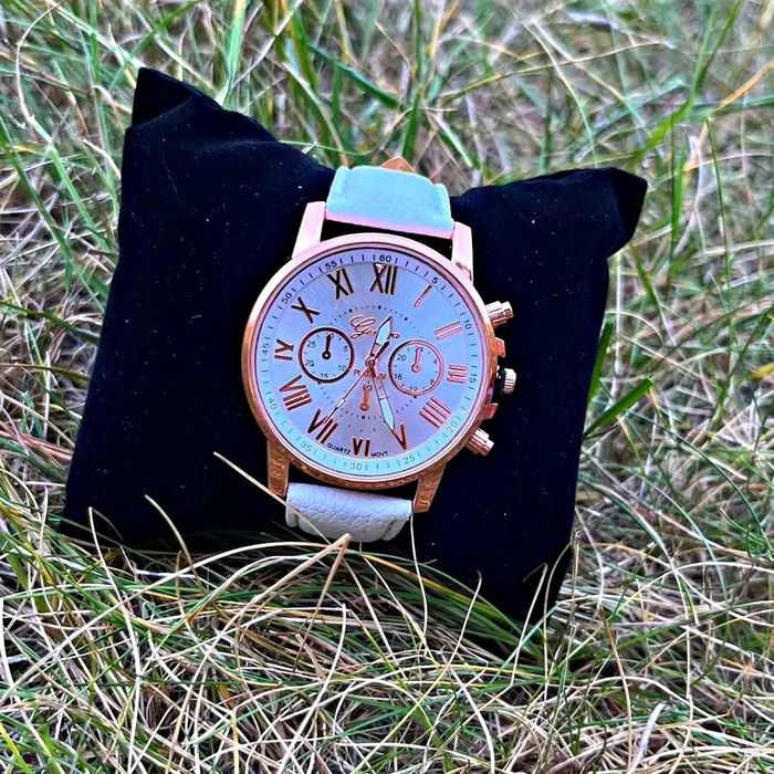 Часовници - различни модели и комплекти