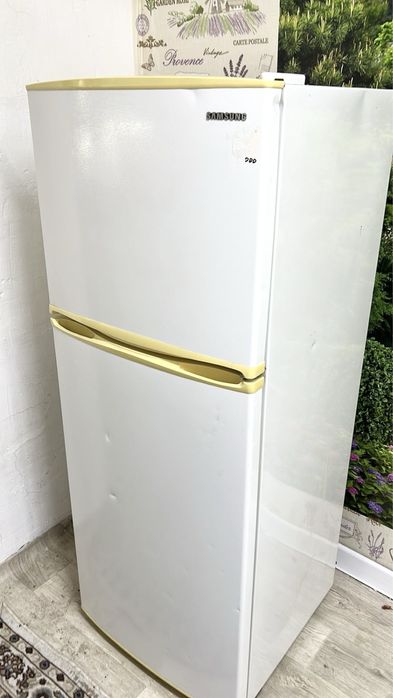 Продам Холодильник Samsung