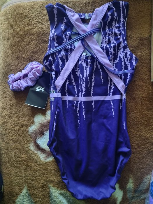 Costum gimnastica