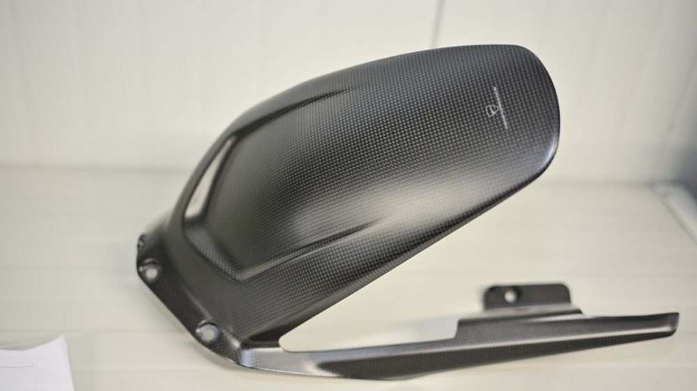 Aparatoare Aripa noroi spate din carbon Ducati Performance Panigale