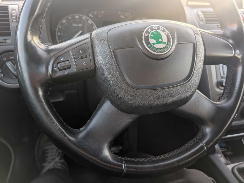 Volan Skoda Octavia 2 FL , Fabia , airbag cu comenzi butoane