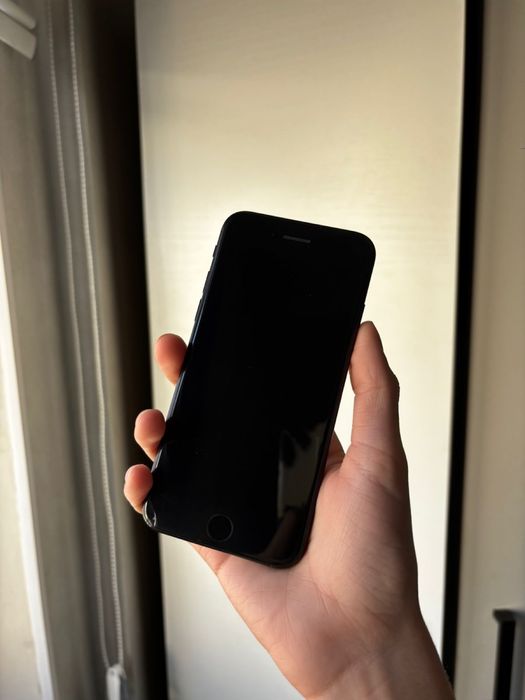 IPhone Se2020 срочно