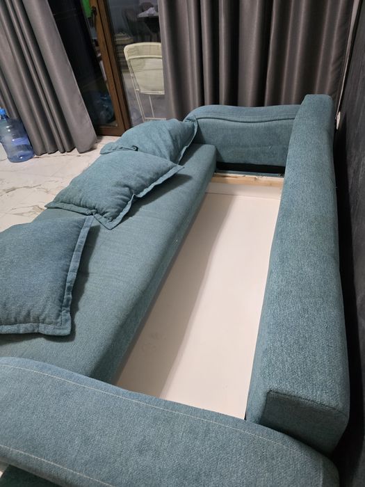 Диван от мебелен магазин Явор