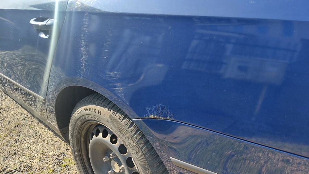 Vând Volkswagen Passat B6