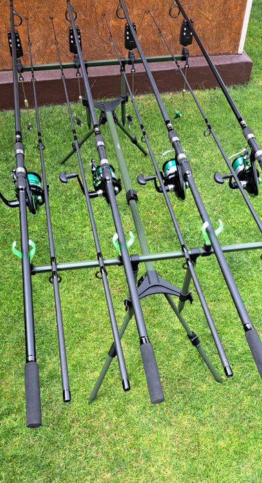 Set Pescuit,4 Lansete Crap 3,90m+4 Mulinete 8000+Rod Pod Echipat