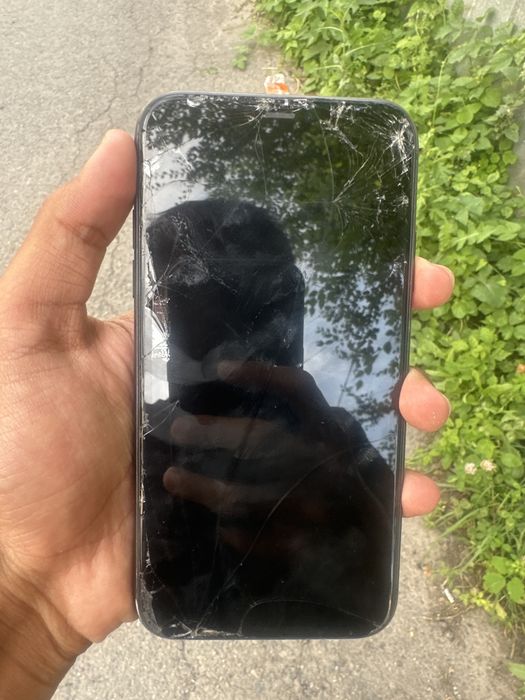 Iphone 11 в черном цвете