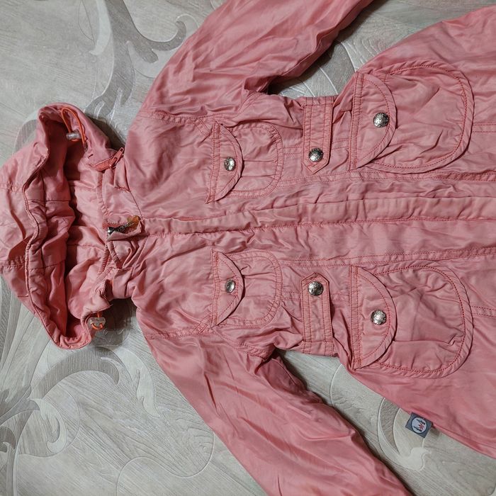 Продам демисезонный плащик