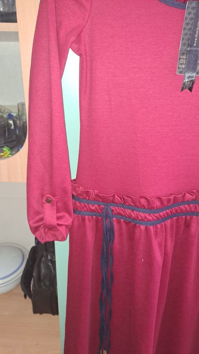 Продам  платье новое