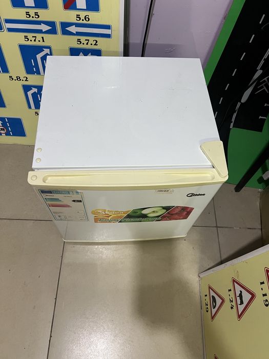 Продам мини холдильник