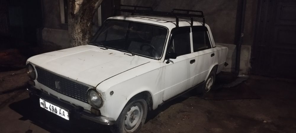 Продам свой Жигули 1978 года мотор отличный, амортизаторы якабутса,