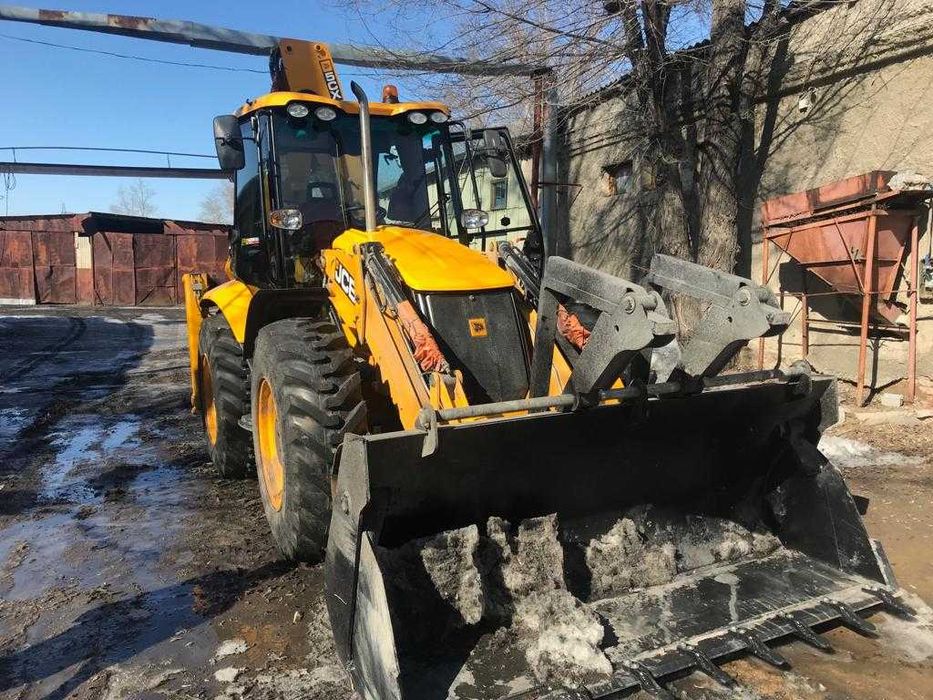 Услуги экскаватор-погрузчик JCB 5CX
