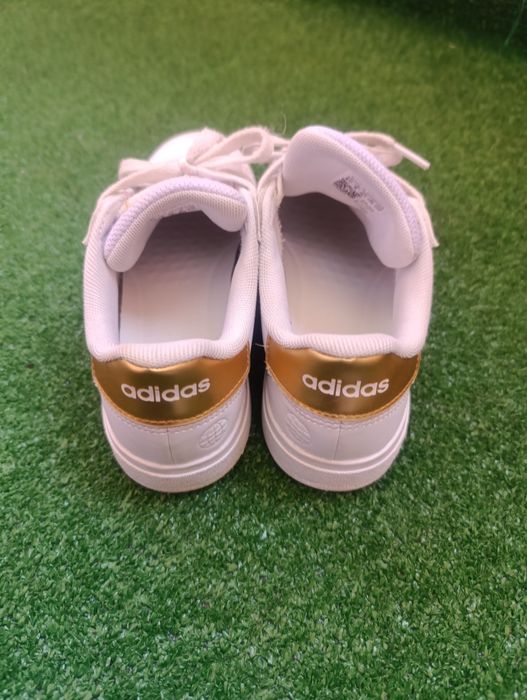 Маратонки Adidas 36 2/3