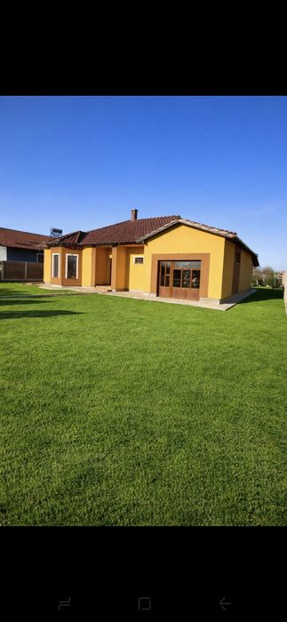 VÂND CASĂ NOUĂ 165m² .Preț 139.000 € .0747422921