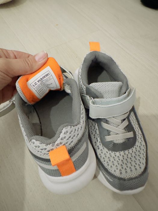 Продам детскую обувь на мальчика