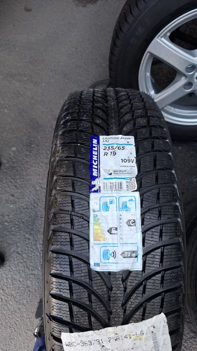 Set 4 anvelope noi Michelin 235.65.19.