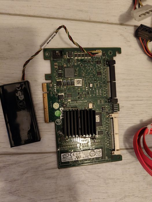Placa RAID Dell Perc 6i + cabluri + 3 HDD 2tb