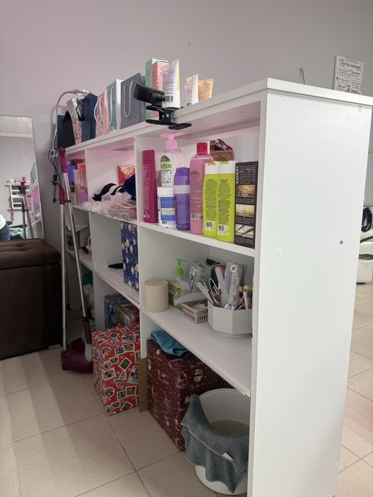 Шкаф с полками, витрина, перегородка