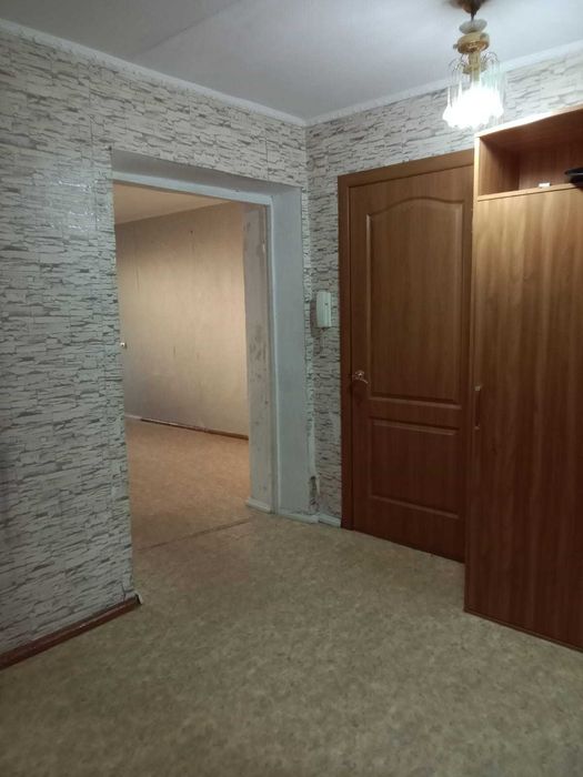 продается 3 комн кв р-н Нефтебаза