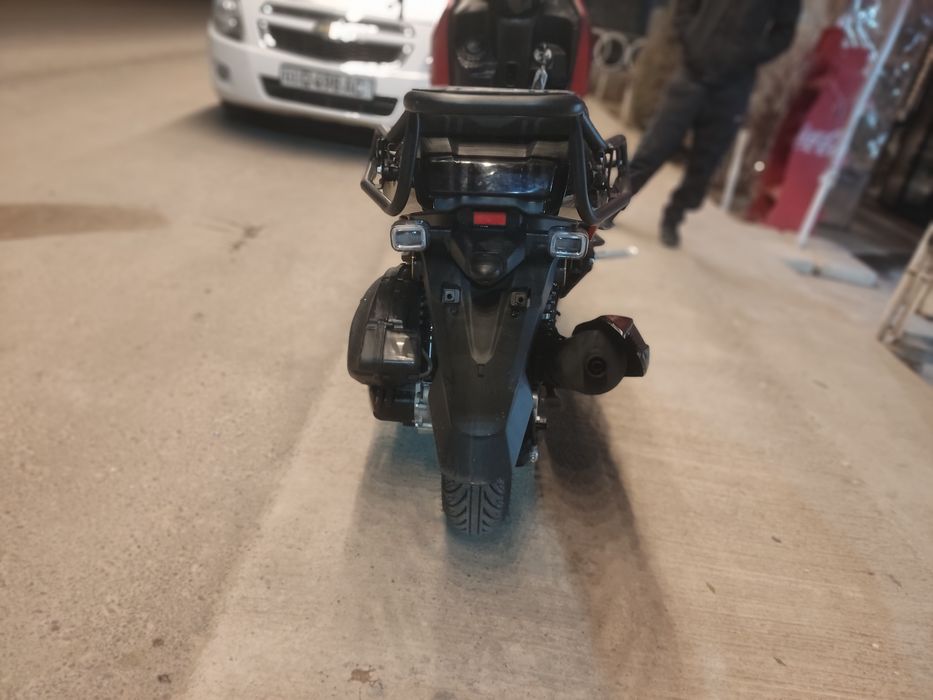 Skuter Tank 3 sotiladi